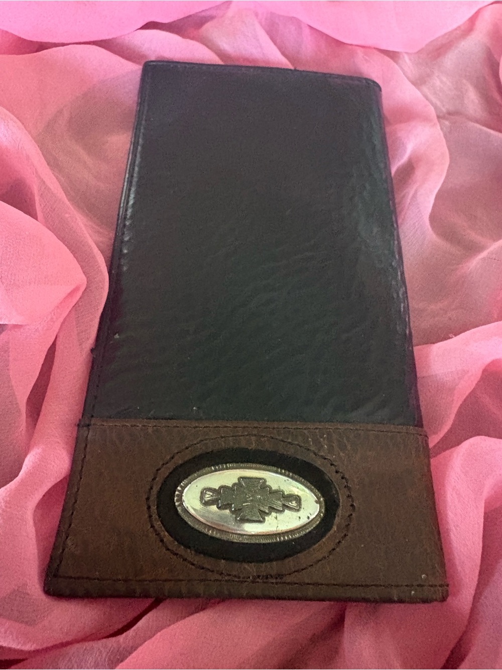 Two-Tone Black and Brown Leather Key & Card Holder with Metal Emblem